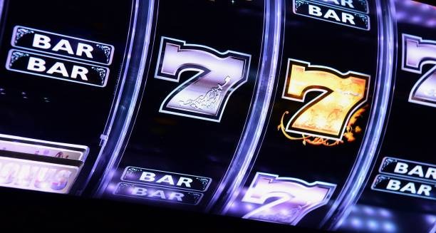 Fortune Tiger and Mahjong Ways slot themes